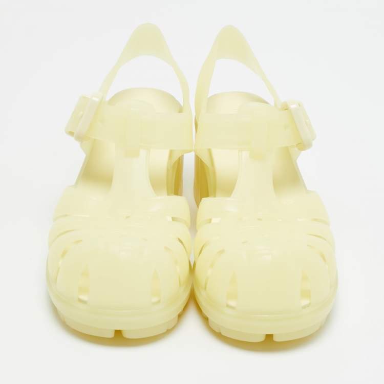 Pre Owned Bottega Veneta Gertie fisherman Size 38 Green Rubber Ankle Strap Sandals