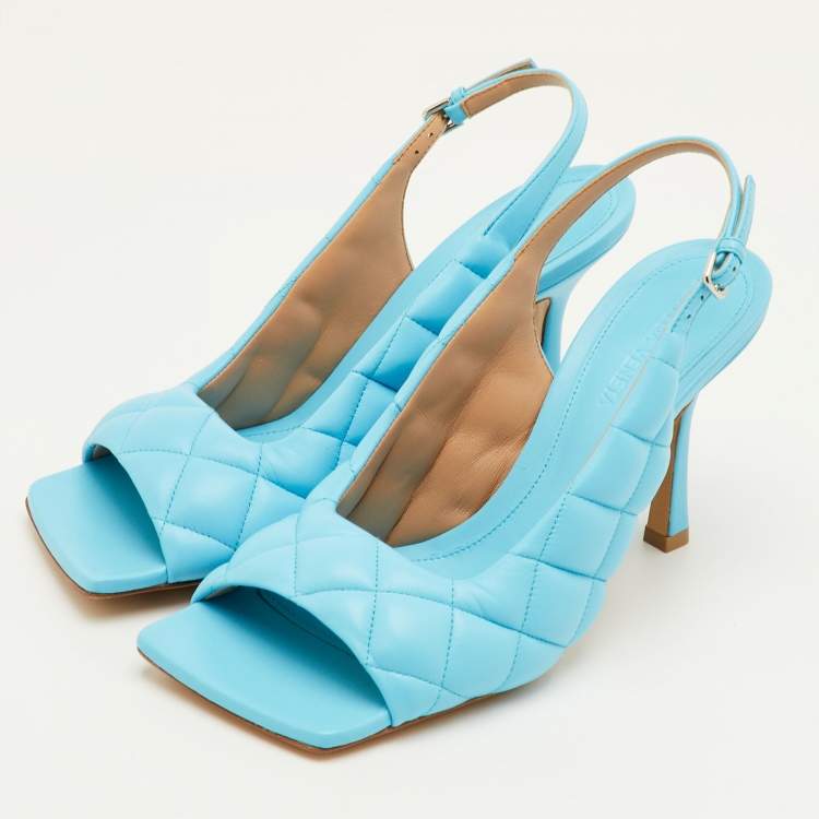 مملوكة مسبقًا Bottega Veneta Padded Size 37 Blue Quilted Leather Slingback Sandals