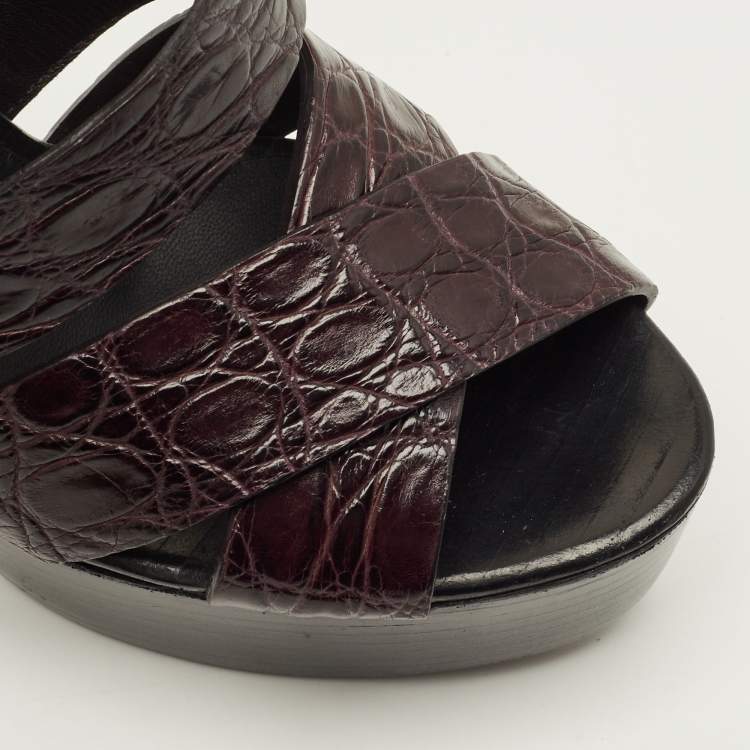 Pre Owned Bottega Veneta Size 38 Brown Croc Embossed Leather Ankle Strap Sandals