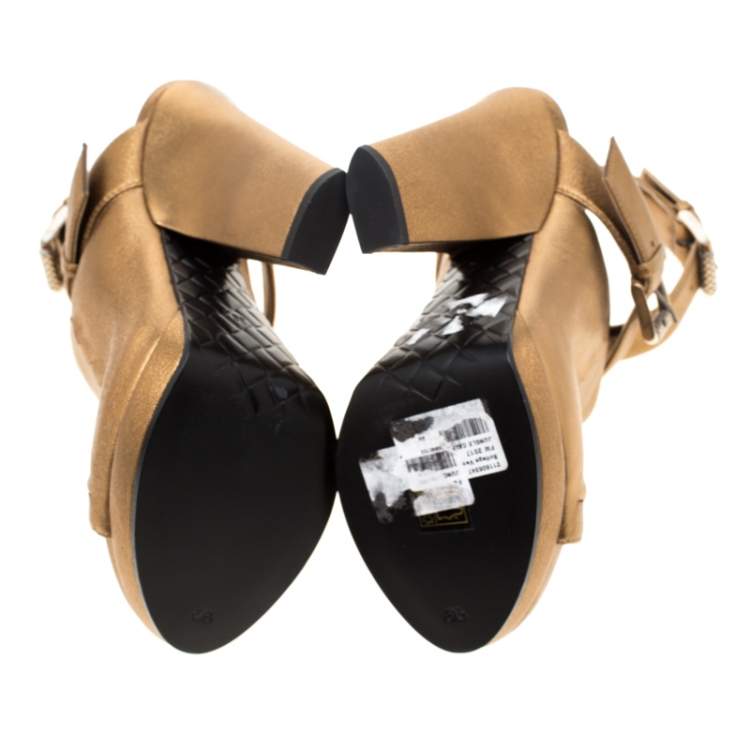 Pre Owned Bottega Veneta Metallic Gold Intrecciato Detail Leather Buckle Peep Toe Platform Sandals 38
