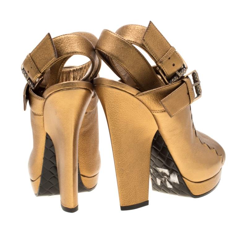 Pre Owned Bottega Veneta Metallic Gold Intrecciato Detail Leather Buckle Peep Toe Platform Sandals 38