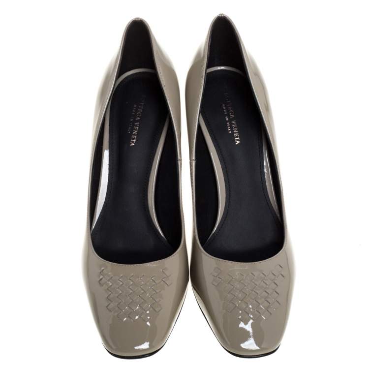 Pre Owned Bottega Veneta Grey Patent Leather Intrecciato Detail Block Heel Pumps Size 37.5