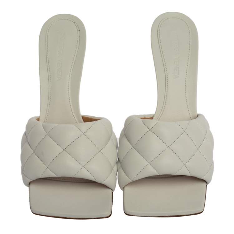 Pre Owned Bottega Veneta White Leather Padded Slide Sandals Size 37