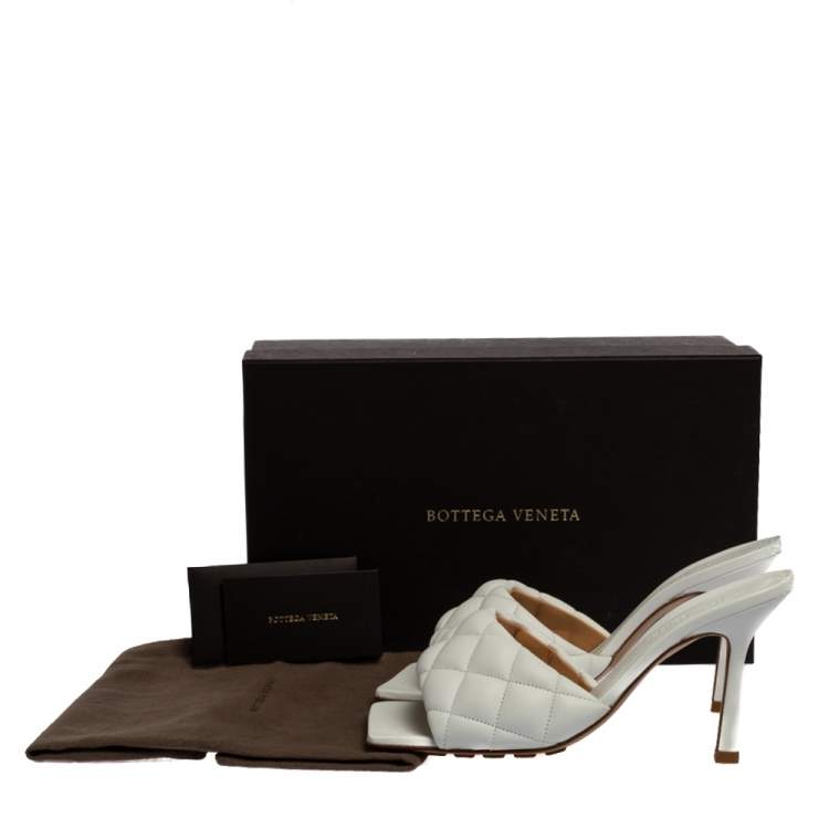 Pre Owned Bottega Veneta White Leather Padded Slide Sandals Size 37