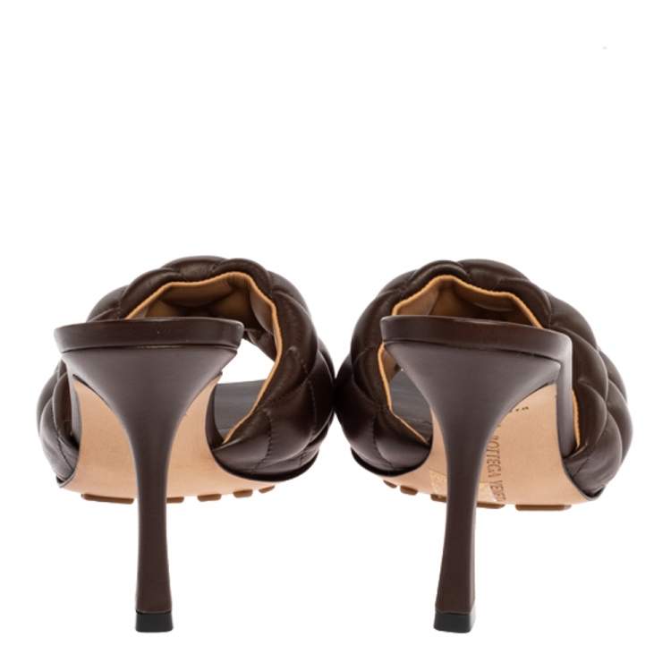 Pre Owned Bottega Veneta Brown Leather Padded Slide Sandals Size 37