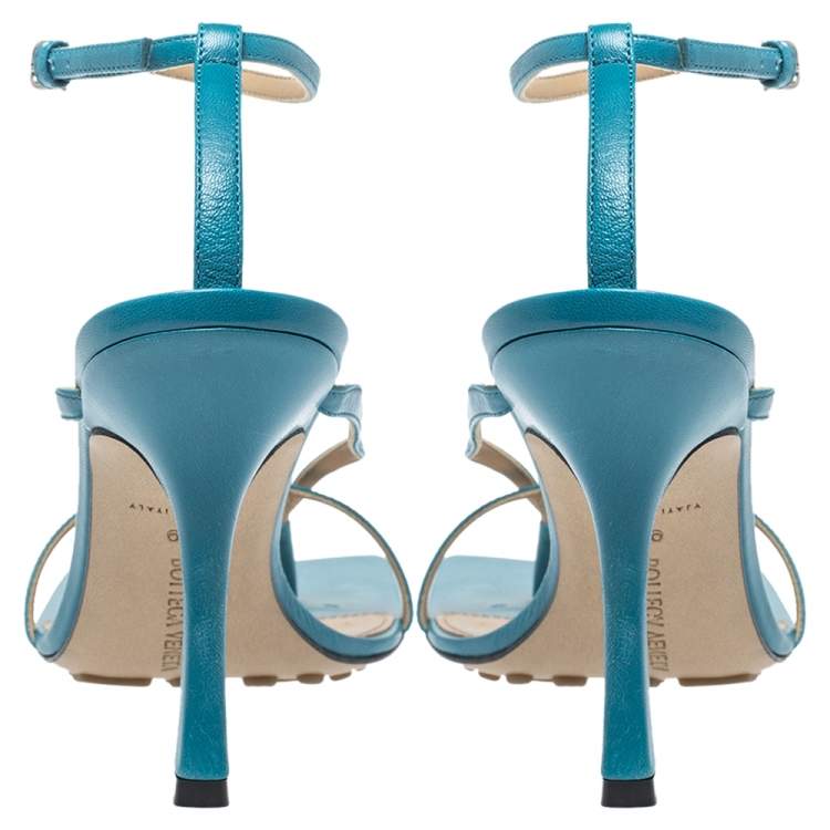Pre Owned Bottega Veneta Blue Leather Square Toe Ankle Strap Sandals Size 39