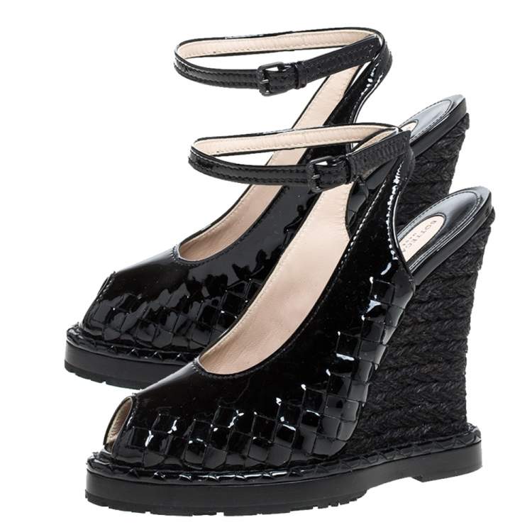 Pre Owned Bottega Veneta Black Intrecciato Patent Leather Jute Ankle Wrap Wedge Peep Toe Sandals Size 37