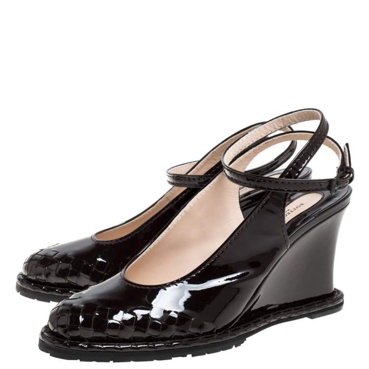 Pre Owned Bottega Veneta Dark Brown Intrecciato Patent Leather Wedge Slingback Sandals Size 39