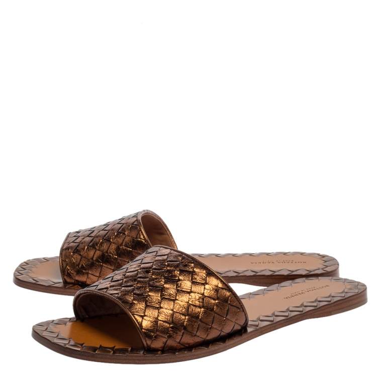 Pre Owned Bottega Veneta Brown Metallic Intrecciato Leather Flat Slides Size 39