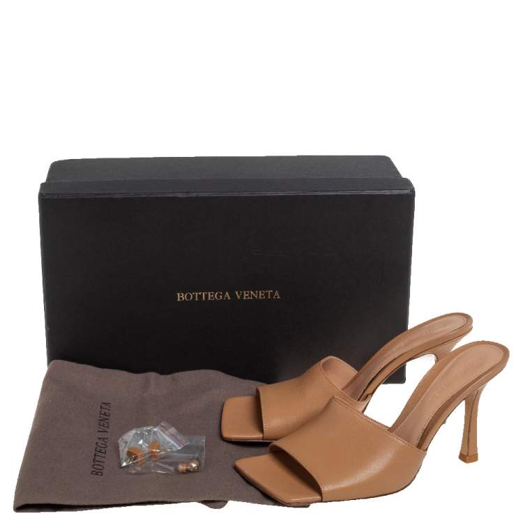 Pre Owned Bottega Veneta Tan Leather Square Toe Stretch Sandals Size 37