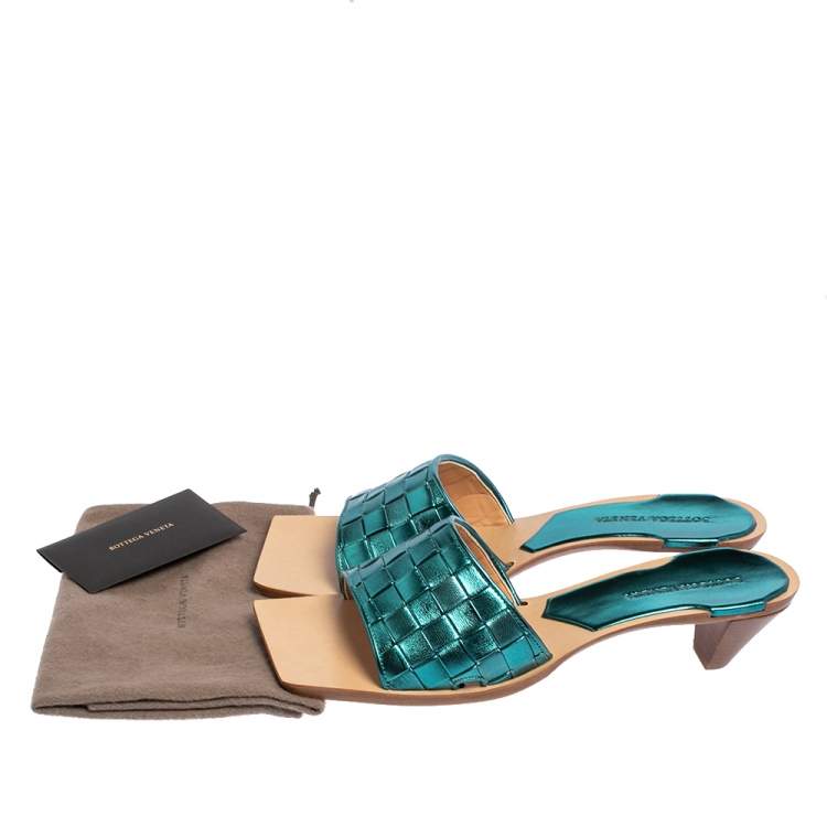 Pre Owned Bottega Veneta Metallic Blue Intrecciato Leather Stretch Square Toe Slide Sandals Size 41