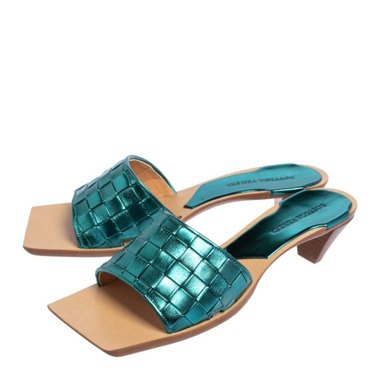 Pre Owned Bottega Veneta Metallic Blue Intrecciato Leather Stretch Square Toe Slide Sandals Size 41