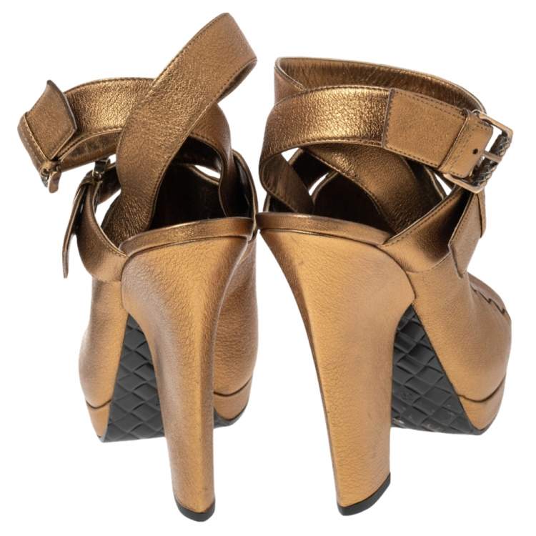 Pre Owned Bottega Veneta Metallic Gold Intrecciato Detail Leather Peep Toe Ankle Wrap Platform Sandals Size 39