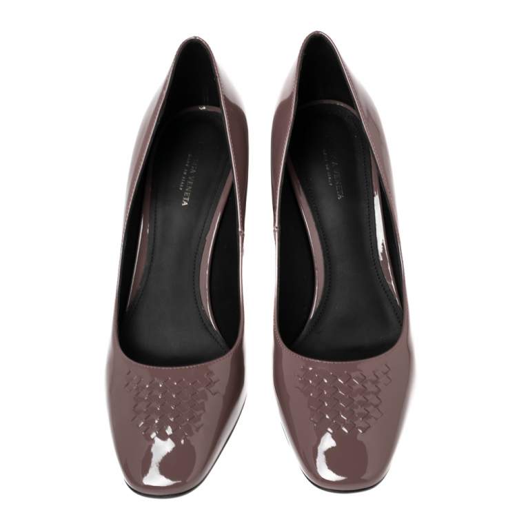 Pre Owned Bottega Veneta Mauve Patent Leather Intrecciato Detail Block Heel Pumps Size 39.5