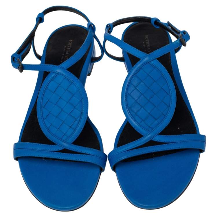 Pre Owned Bottega Veneta Blue Leather Ankle Strap Flat Sandals Size 38 
