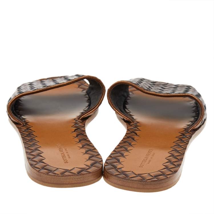 Pre Owned Bottega Veneta Metallic Brown Intrecciato Leather Flat Slide Sandals Size 39.
