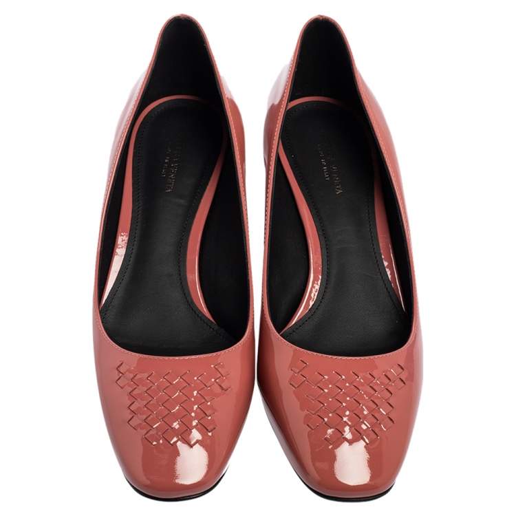 Pre Owned Bottega Veneta Dusty Pink Patent Leather Intrecciato Detail Block Heel Pumps Size 37.5