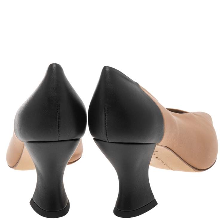 Pre Owned Bottega Veneta Beige/Black  Leather Almond Toe Pumps Size 39