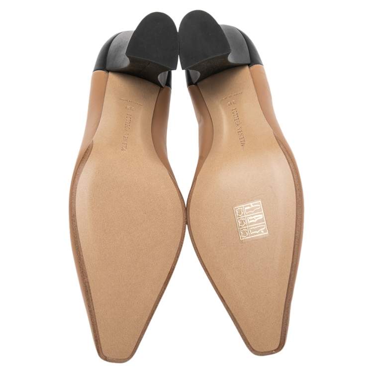 Pre Owned Bottega Veneta Beige/Black  Leather Almond Toe Pumps Size 39