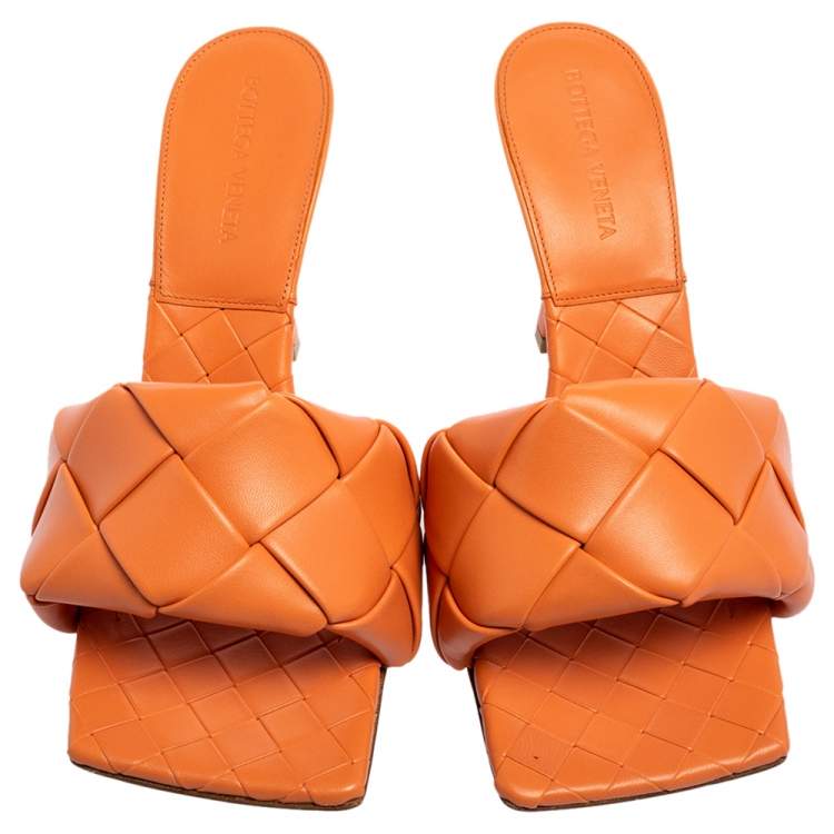 Pre Owned Bottega Veneta Pinkish-Orange Intrecciato Leather Lido Mule Sandals Size 39 