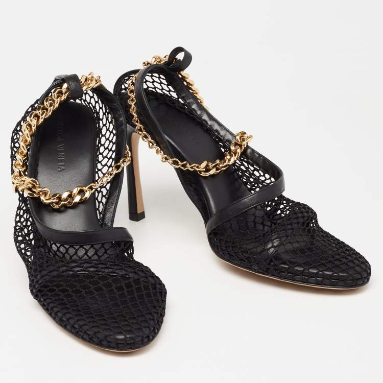 Pre Owned Bottega Veneta Black Leather And Net Chain Embellished Pumps Size 37