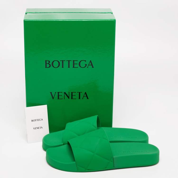 Pre Owned Bottega Veneta Green Rubber Pool Slide Size 40