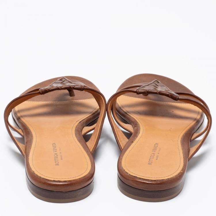 Pre Owned Bottega Veneta Brown Intrecciato Leather Thong Flats Size 40