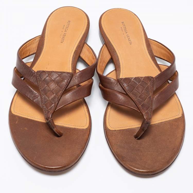 Pre Owned Bottega Veneta Brown Intrecciato Leather Thong Flats Size 40
