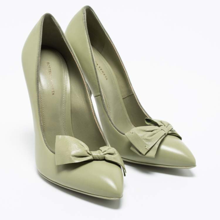 Pre Owned Bottega Veneta Mint Green Leather Bow Pumps Size 36.5