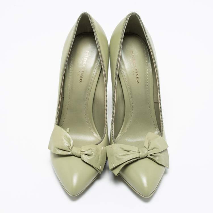 Pre Owned Bottega Veneta Mint Green Leather Bow Pumps Size 36.5
