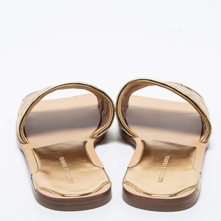 Pre Owned Bottega Veneta Metallic Gold Intrecciato Leather Square Toe Flat Slides Size 41