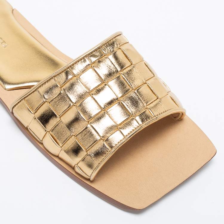 Pre Owned Bottega Veneta Metallic Gold Intrecciato Leather Square Toe Flat Slides Size 41