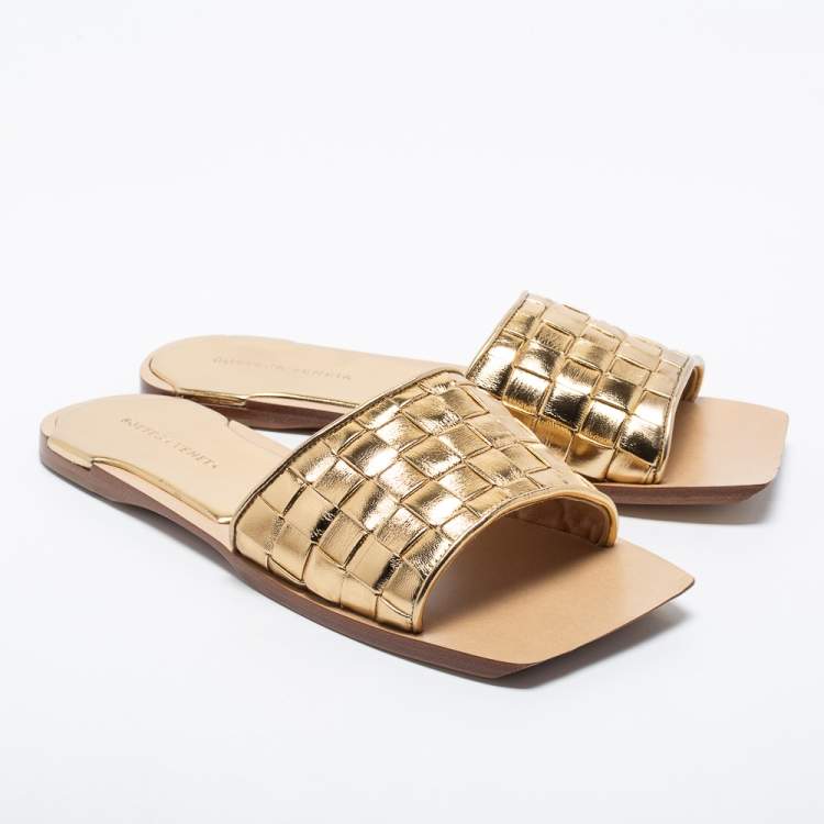 Pre Owned Bottega Veneta Metallic Gold Intrecciato Leather Square Toe Flat Slides Size 41