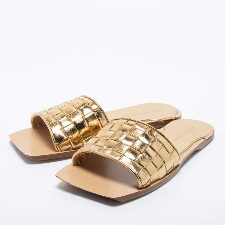 Pre Owned Bottega Veneta Metallic Gold Intrecciato Leather Square Toe Flat Slides Size 41