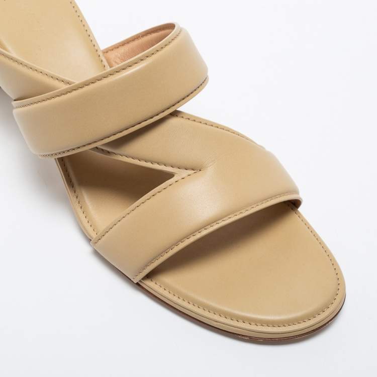 Pre Owned Bottega Veneta Beige Leather Sandals Size 41