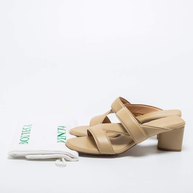 Pre Owned Bottega Veneta Beige Leather Sandals Size 41