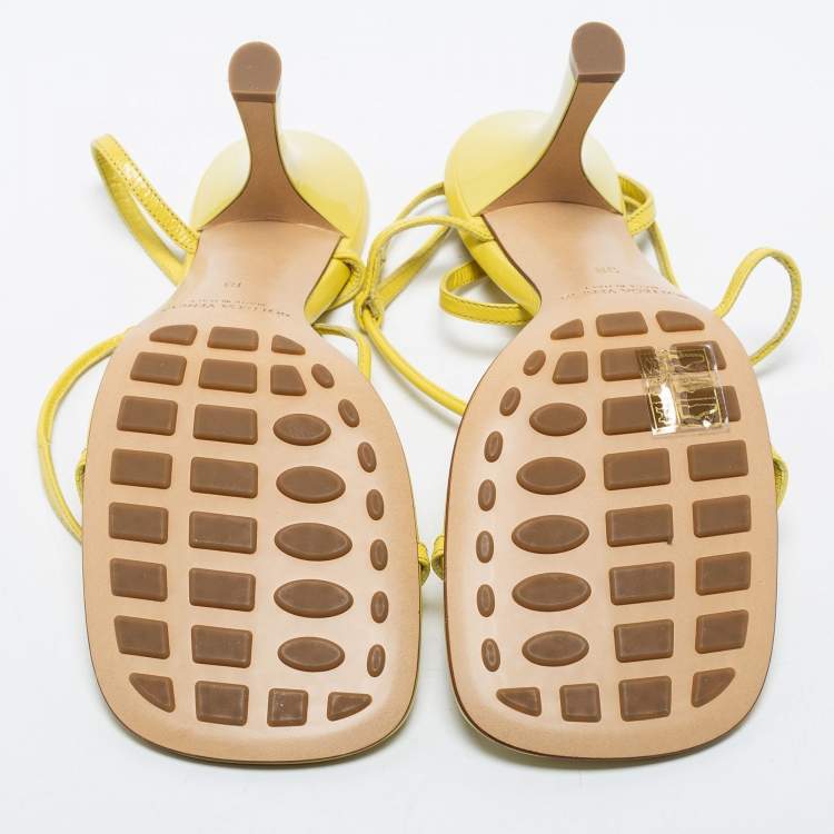مملوكة مسبقًا Bottega Veneta Yellow Leather Square Toe Ankle Strap Sandals Size 38