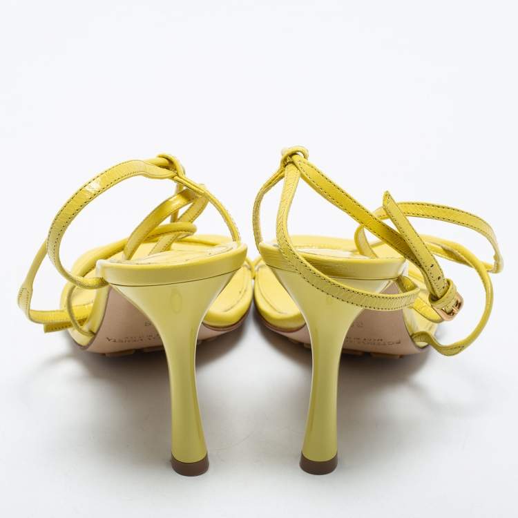 مملوكة مسبقًا Bottega Veneta Yellow Leather Square Toe Ankle Strap Sandals Size 38