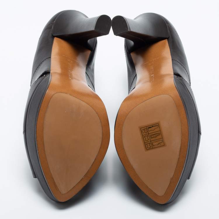 Pre Owned Bottega Veneta Black Leather Cut Out Sandals Size 38