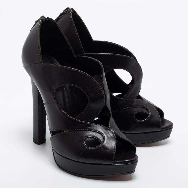 Pre Owned Bottega Veneta Black Leather Cut Out Sandals Size 38
