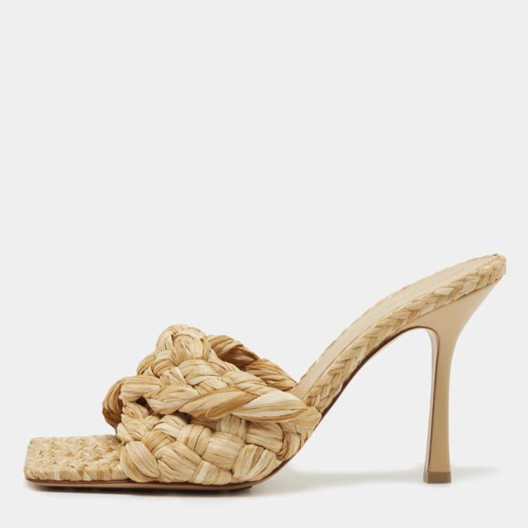 Pre Owned Bottega Veneta Light Brown Raffia Intrecciato Slides Size 40.5 