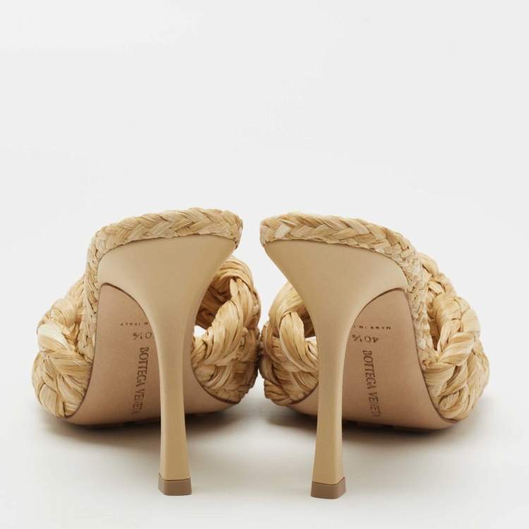 Pre Owned Bottega Veneta Light Brown Raffia Intrecciato Slides Size 40.5 