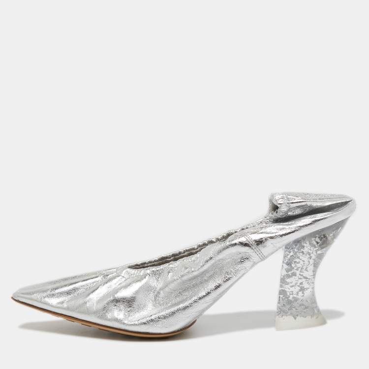 Pre Owned Bottega Veneta Silver Leather Scrunch Block Pumps Size 37.5