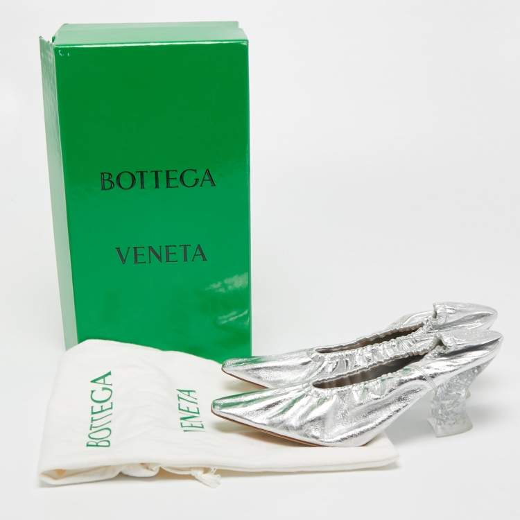 Pre Owned Bottega Veneta Silver Leather Scrunch Block Pumps Size 37.5