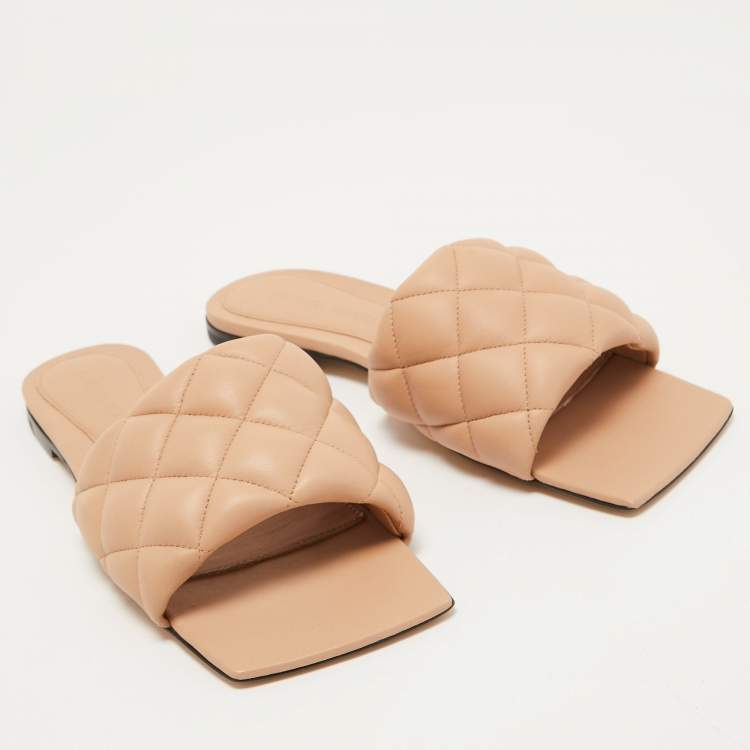 Pre Owned Bottega Veneta Beige Quilted Leather Lido Flat Slides Size 36