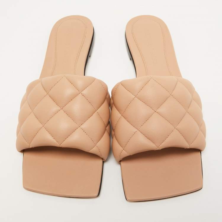 Pre Owned Bottega Veneta Beige Quilted Leather Lido Flat Slides Size 36