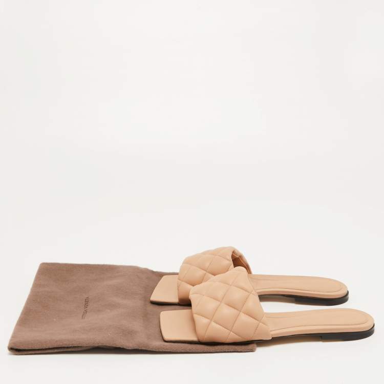 Pre Owned Bottega Veneta Beige Quilted Leather Lido Flat Slides Size 36