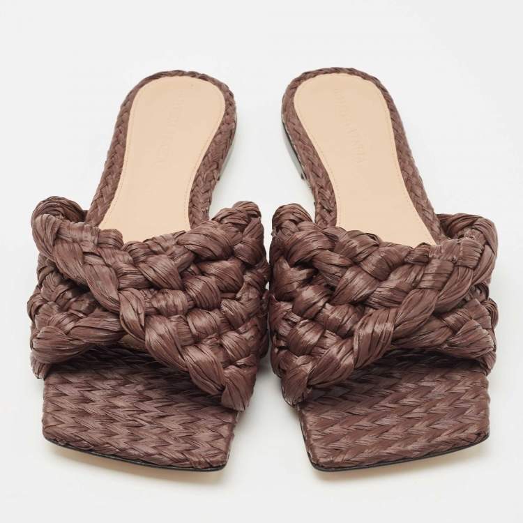Pre Owned Bottega Veneta Dark Brown Raffia Intrecciato Slide Flat Size 36.5