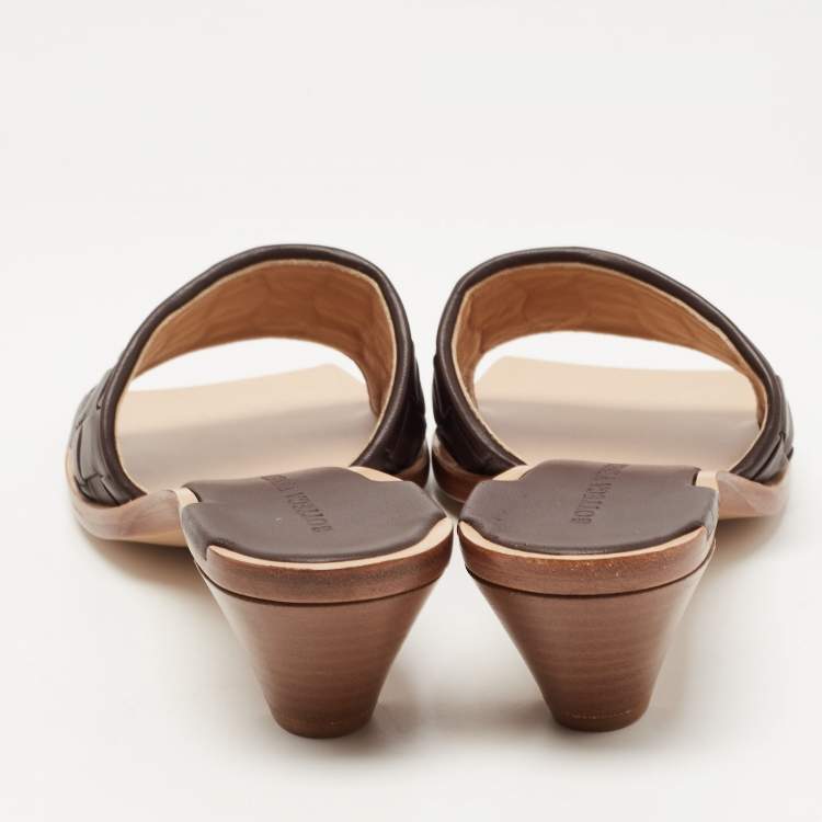 Pre Owned Bottega Veneta Brown Leather Intrecciato Slide Sandals Size 36.5