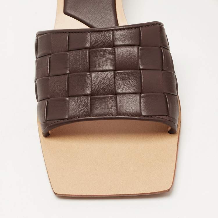 Pre Owned Bottega Veneta Brown Leather Intrecciato Slide Sandals Size 36.5
